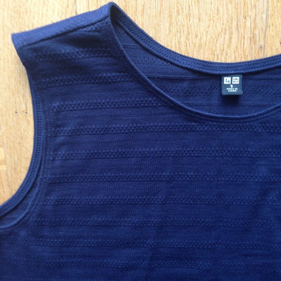 Uniqlo NWOT A-line Dress in navy color - Picture 3 of 6